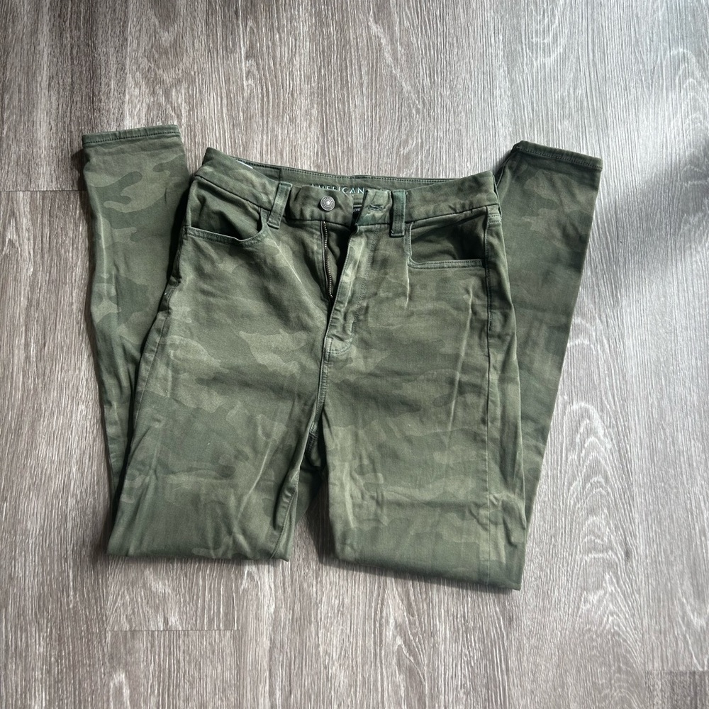 American Eagle Curvy Camouflage Green Pants